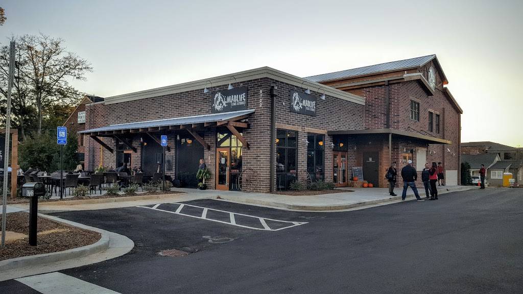 MadLife Stage & Studios | restaurant | 8722 Main St, Woodstock, GA 30188, USA | 6783842363 OR +1 678-384-2363