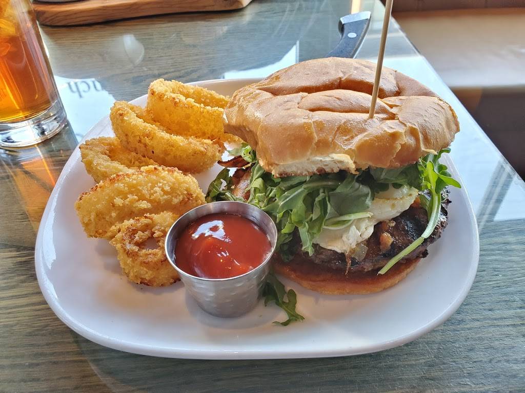 Tstreet Roadhouse | restaurant | 445 S Teller St, Lakewood, CO 80226, USA | 3039365179 OR +1 303-936-5179