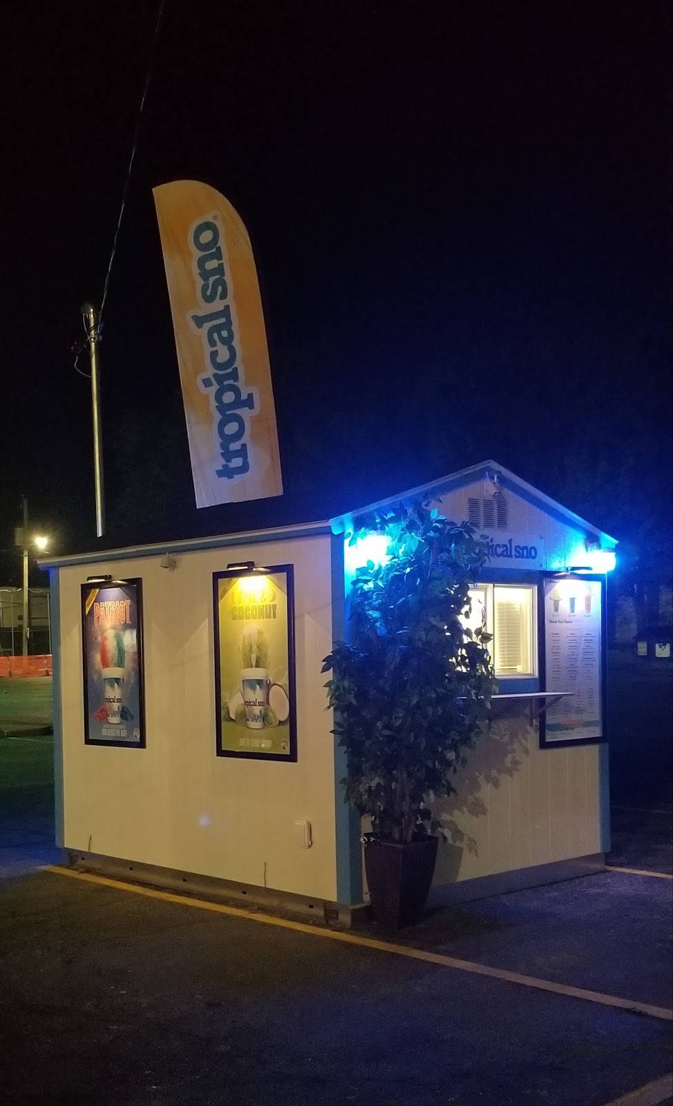 Tropical sno Des Moines | restaurant | 4250 Crocker St, Des Moines, IA 50312, USA | 5154422435 OR +1 515-442-2435