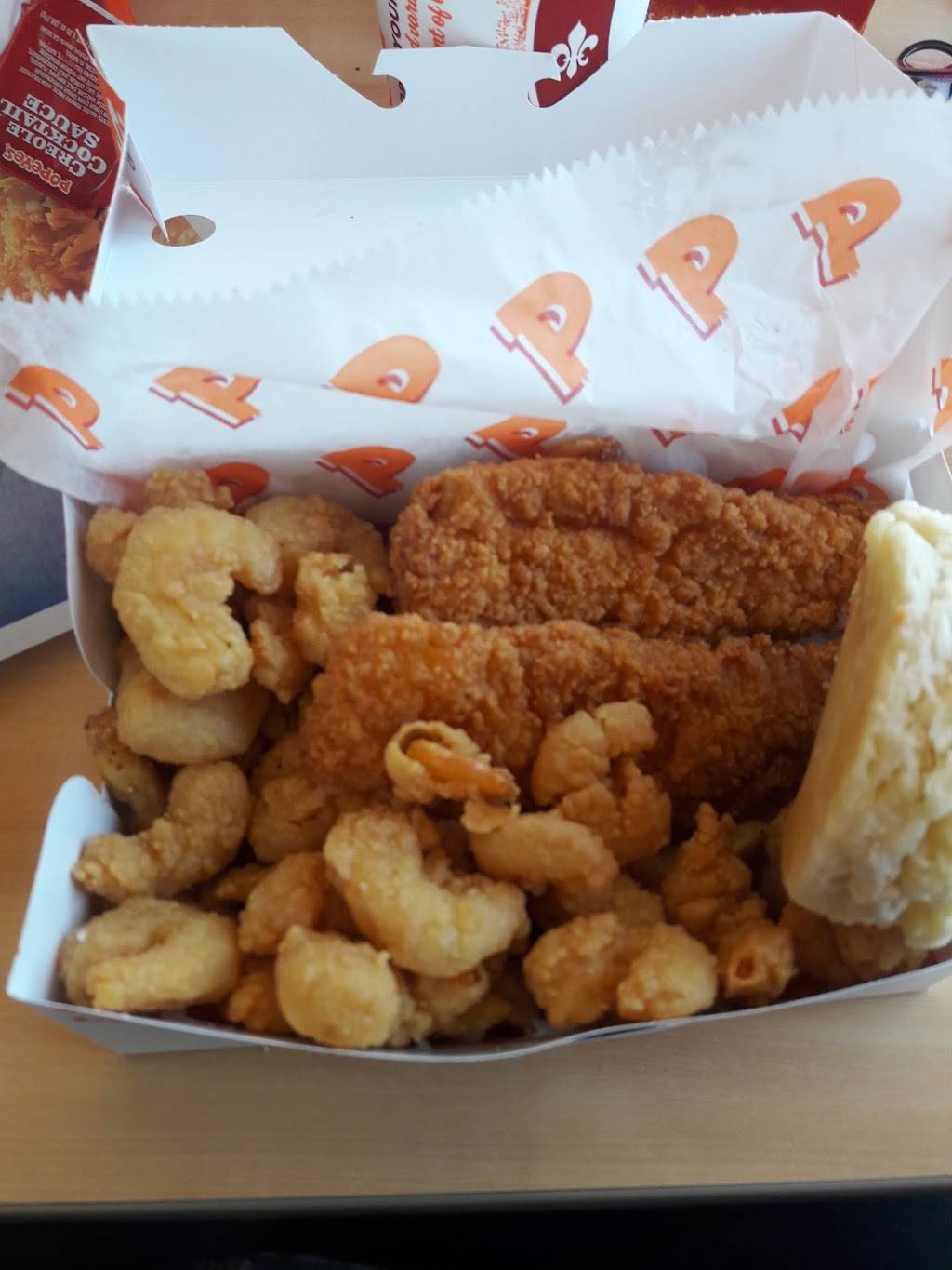 Popeyes Louisiana Kitchen | restaurant | 77 Reservoir Ave, Providence, RI 02907, USA | 4014615180 OR +1 401-461-5180