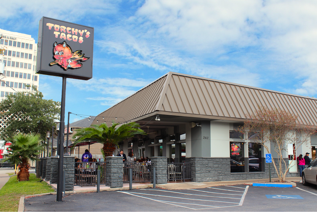 Torchys Tacos | restaurant | 2411 S Shepherd Dr, Houston, TX 77019, USA | 7135958226 OR +1 713-595-8226