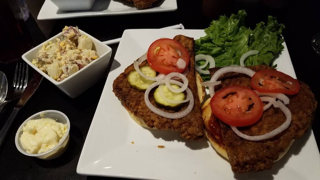 The Barnyard Smokehouse | restaurant | 5009 Pendergras Rd, Fulton, MO 65251, USA | 5735924886 OR +1 573-592-4886