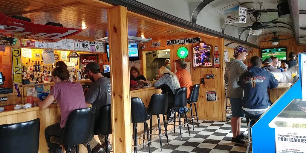 Choo Choo Bar & Grill | restaurant | 5002 E 3rd St, Superior, WI 54880, USA | 7153983788 OR +1 715-398-3788