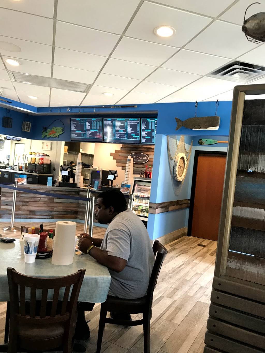 The Catch | restaurant | 2121 W Davis St, Conroe, TX 77304, USA | 9365211618 OR +1 936-521-1618