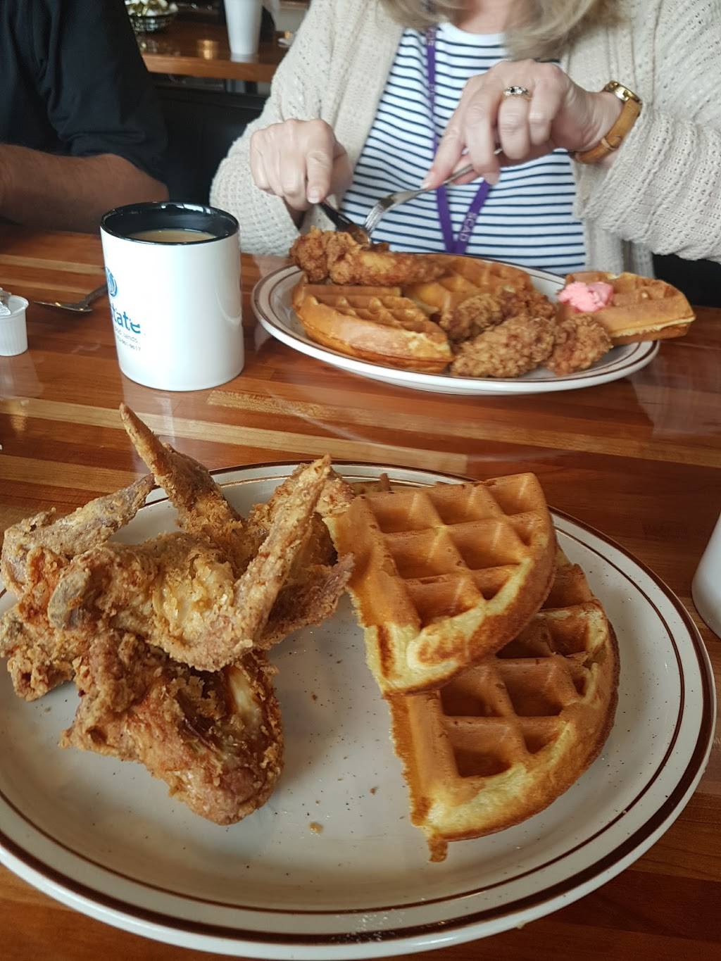 Locs Chicken and Waffles | restaurant | 11975 Apache Ave, Savannah, GA 31419, USA | 9129998958 OR +1 912-999-8958