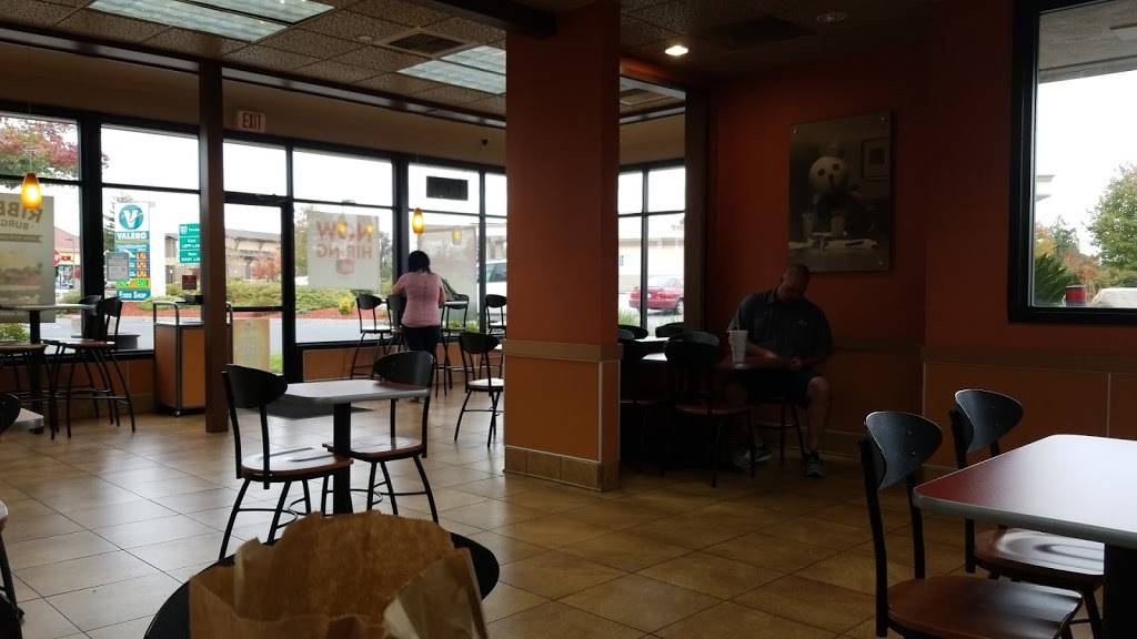 Jack in the Box | restaurant | 4410 Rocklin Rd, Rocklin, CA 95677, USA | 9166259383 OR +1 916-625-9383