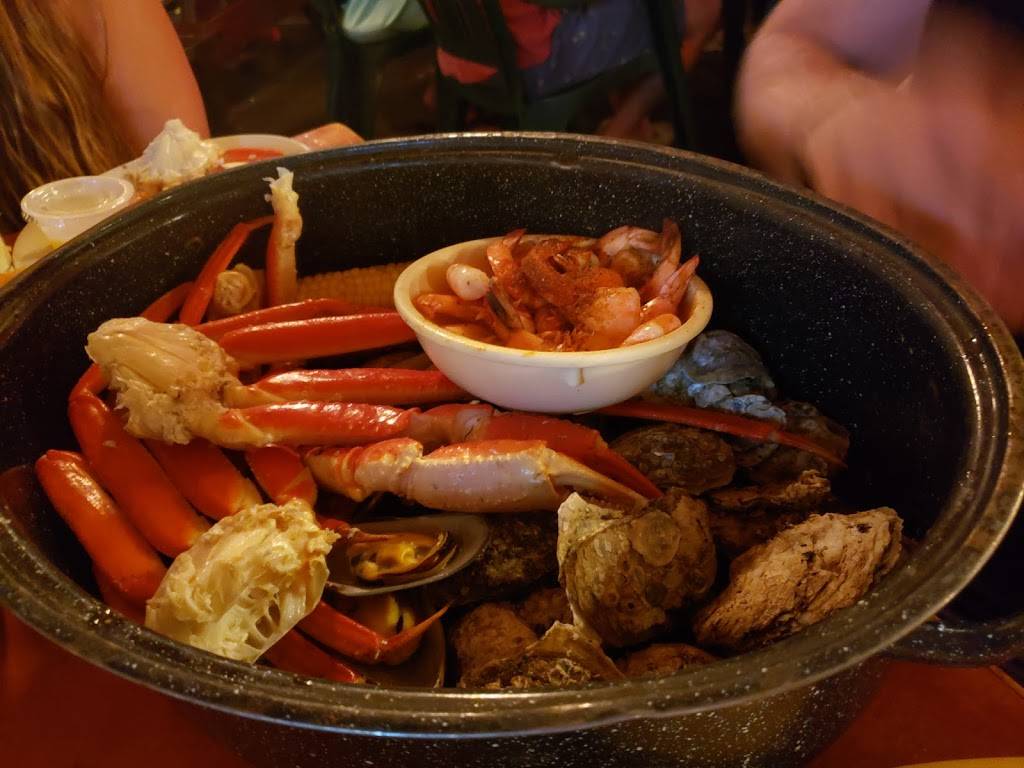 Biminis Oyster Bar & Seafood Market | restaurant | 930 Lake Arrowhead Rd, Myrtle Beach, SC 29572, USA | 8434495549 OR +1 843-449-5549