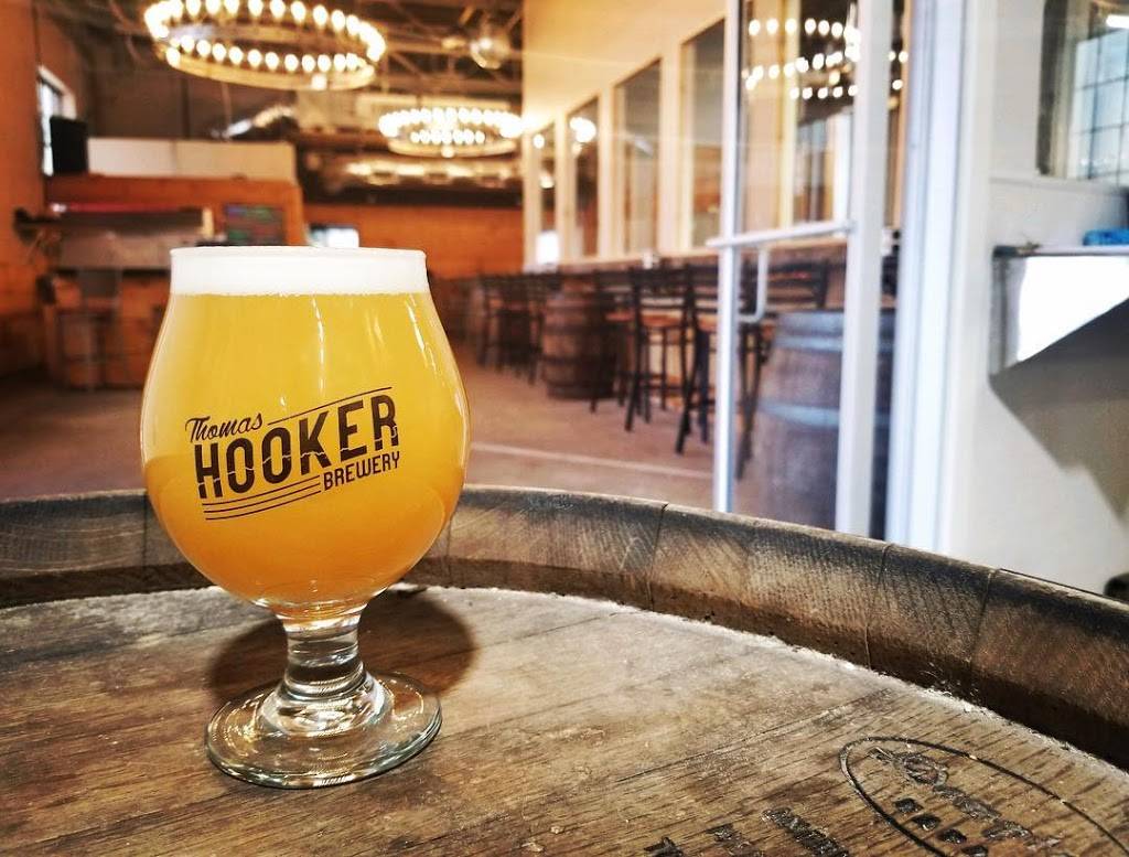 Thomas Hooker Brewery | restaurant | 16 Tobey Rd, Bloomfield, CT 06002, USA | 8602423111 OR +1 860-242-3111