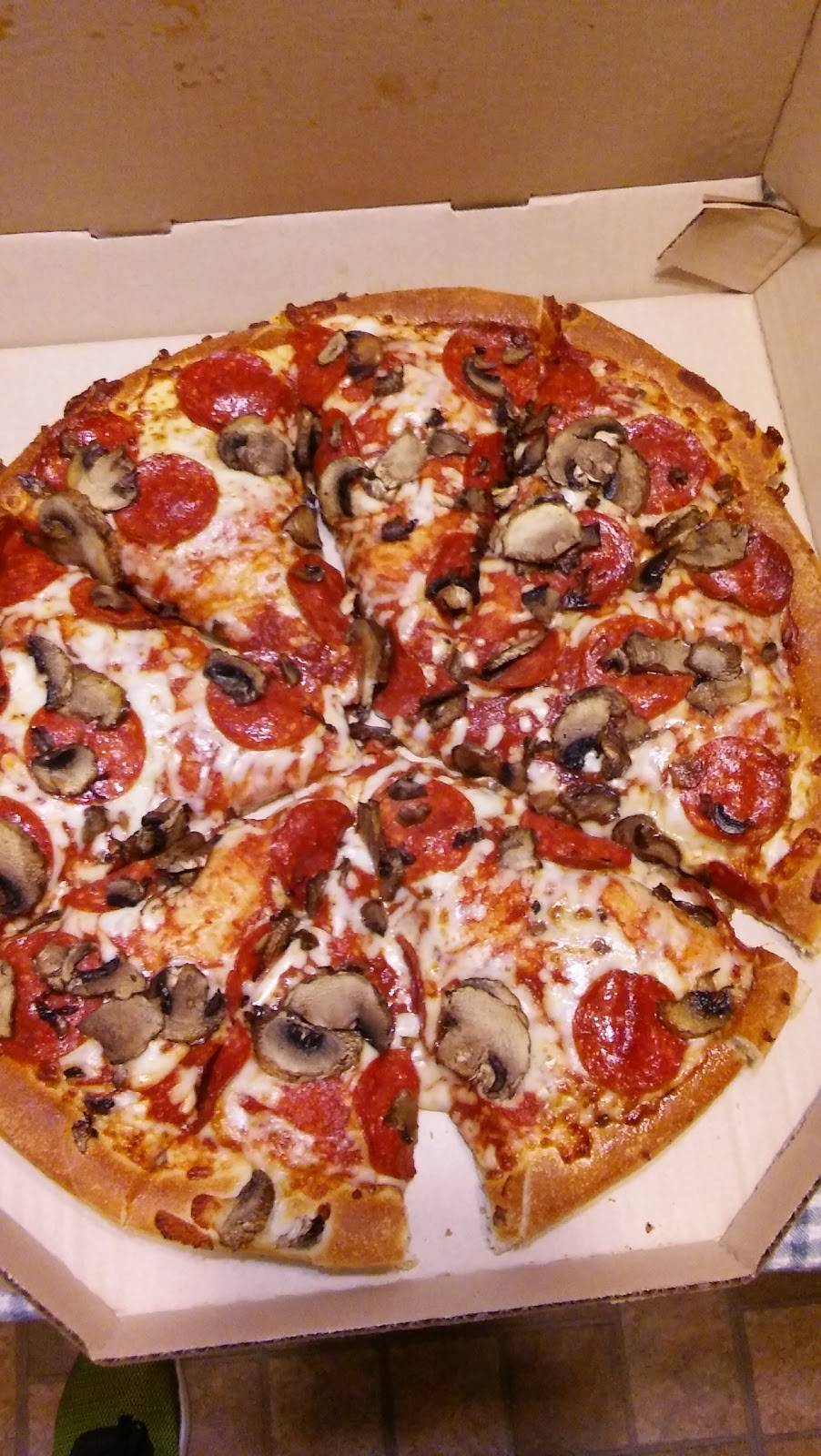 Pizza Hut | meal takeaway | 2549 SW Military Dr, San Antonio, TX 78224, USA | 2105910631 OR +1 210-591-0631