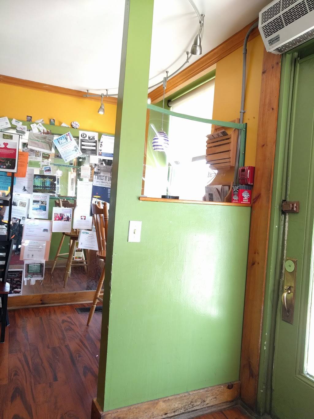 Big Bean Breakfast Cafe | restaurant | 118 Main St, Newmarket, NH 03857, USA | 6036598600 OR +1 603-659-8600