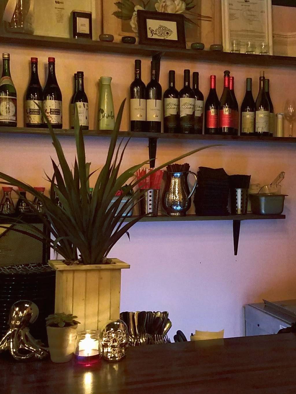 Fighting Fish | restaurant | 912 N Arthur Ashe Blvd, Richmond, VA 23230, USA | 8045621546 OR +1 804-562-1546