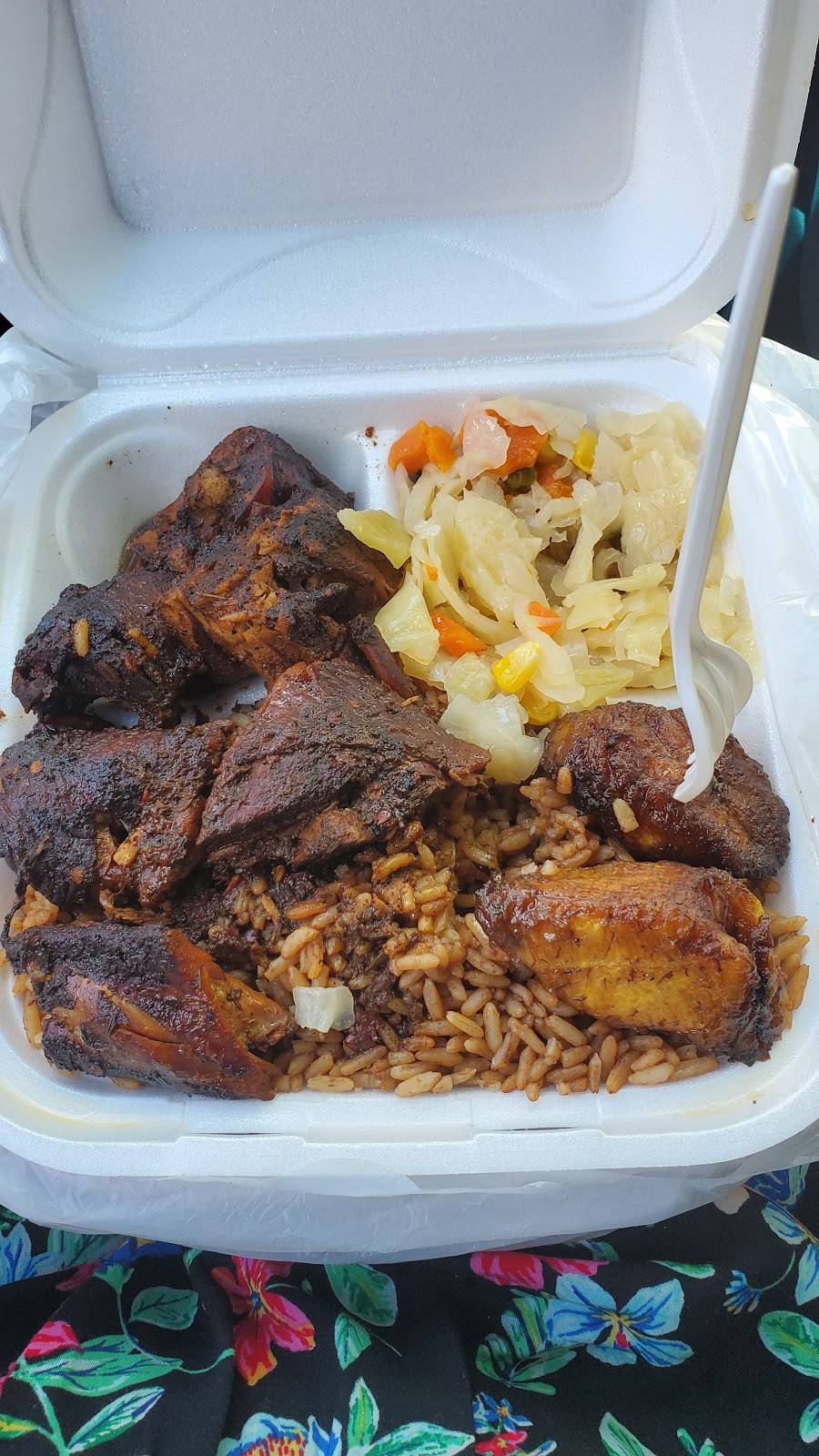 Montego Bay | restaurant | 1562 S French Ave, Sanford, FL 32771, USA | 4073200930 OR +1 407-320-0930