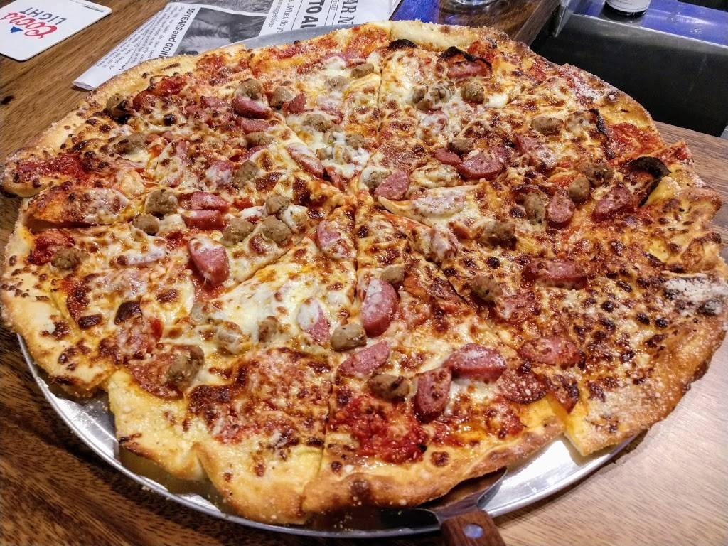 Bear Paw Bar & Grill | restaurant | 190 W Tudor Rd, Anchorage, AK 99503, USA | 9075638443 OR +1 907-563-8443