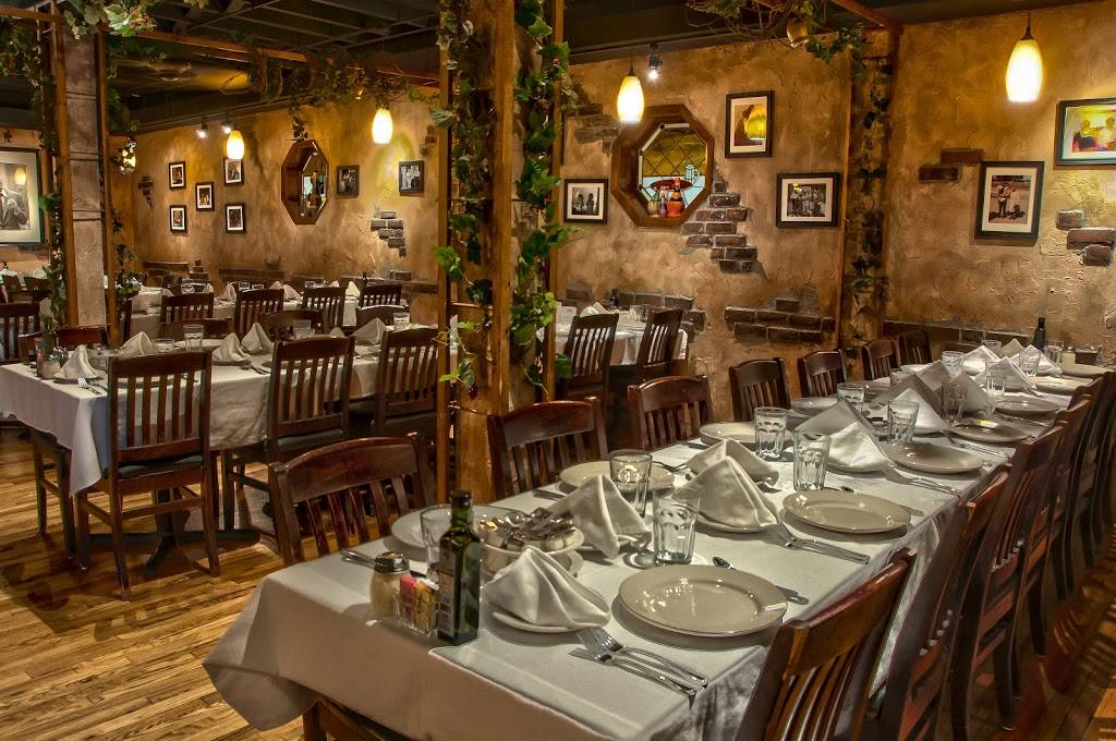 Barracos Pizza | restaurant | 3701 95th St, Evergreen Park, IL 60805, USA | 7082377110 OR +1 708-237-7110