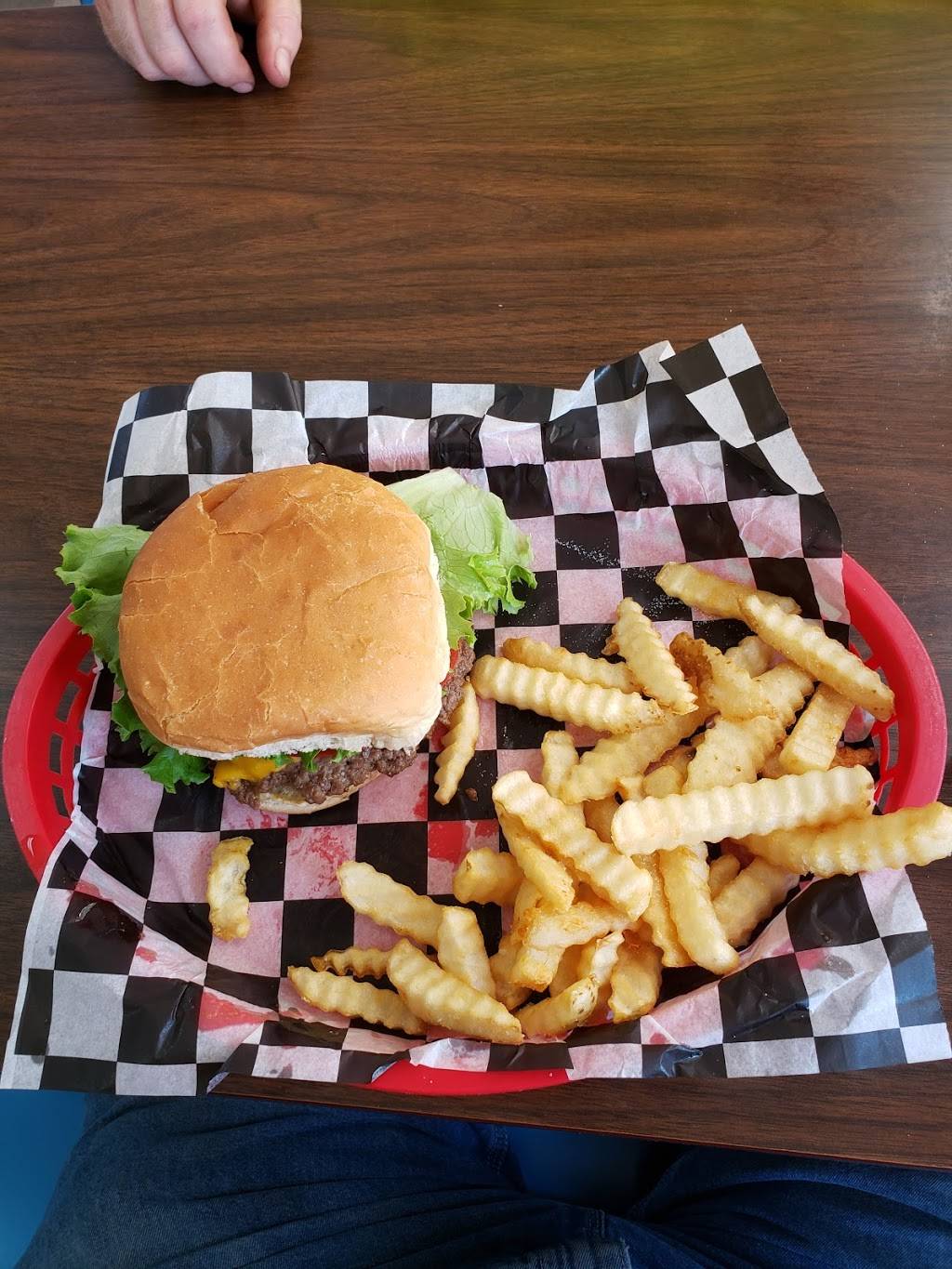 Shirleys Diner | restaurant | 13097 MO-13, Kimberling City, MO 65686, USA | 4177392380 OR +1 417-739-2380