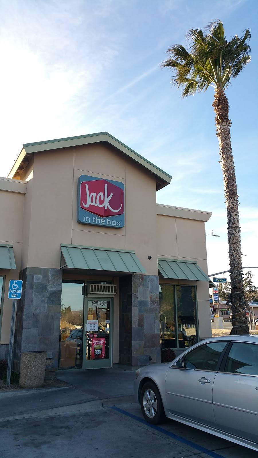 Jack in the Box | restaurant | 770 W Ramsey St, Banning, CA 92220, USA | 9518490702 OR +1 951-849-0702