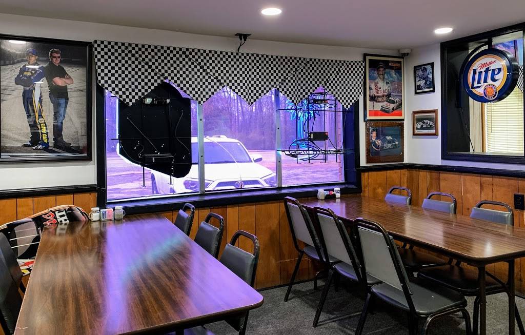 Raceway Grill | restaurant | 1207 Harry Byrd Hwy, Darlington, SC 29532, USA | 8433939212 OR +1 843-393-9212