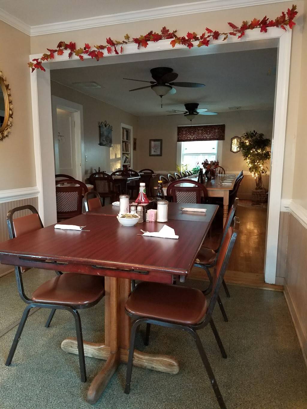 Pine Grove Restaurant | restaurant | 574 Pine Grove Rd, Bluemont, VA 20135, USA | 5405548126 OR +1 540-554-8126