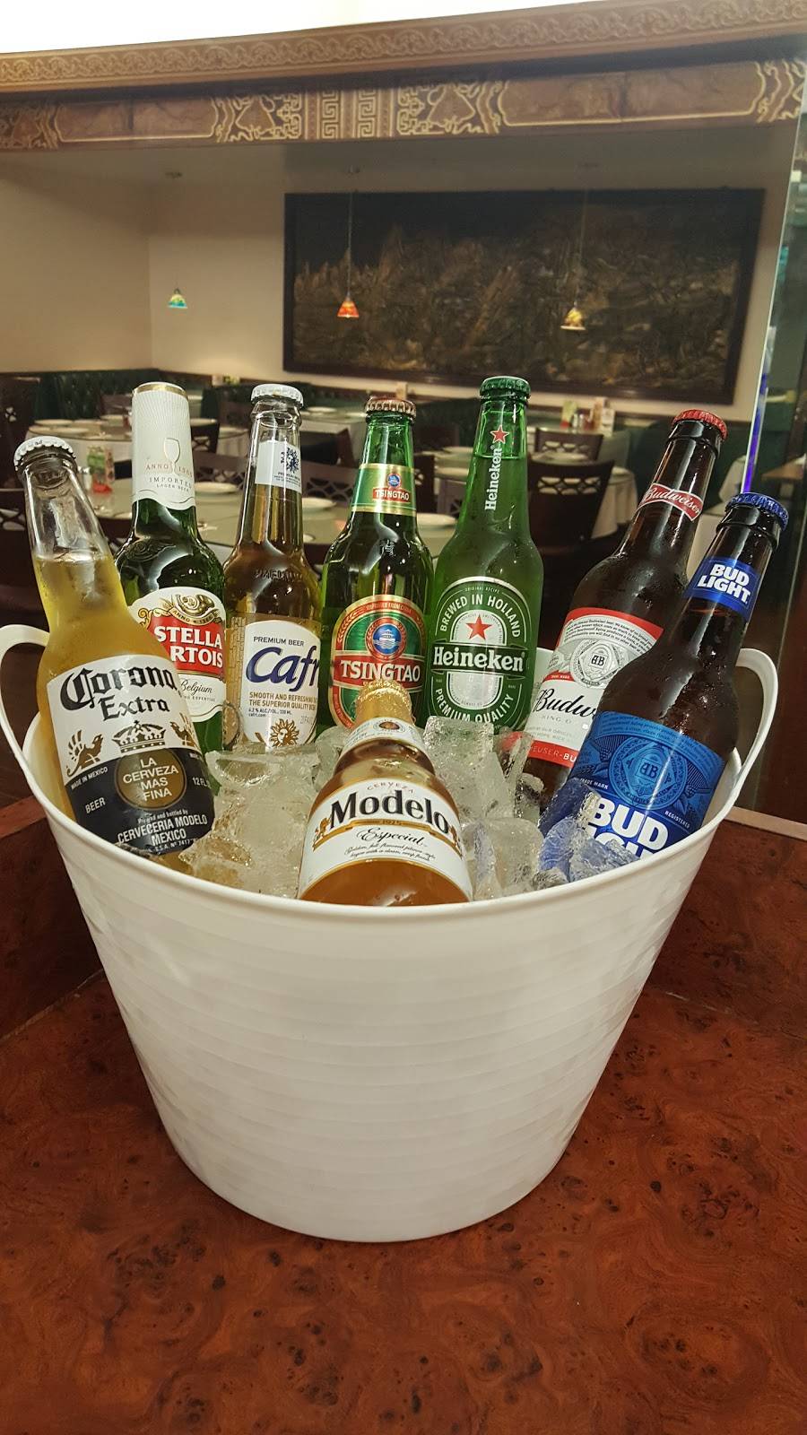 Golden Sky | restaurant | 14429 Victory Blvd, Van Nuys, CA 91401, USA | 8187859888 OR +1 818-785-9888