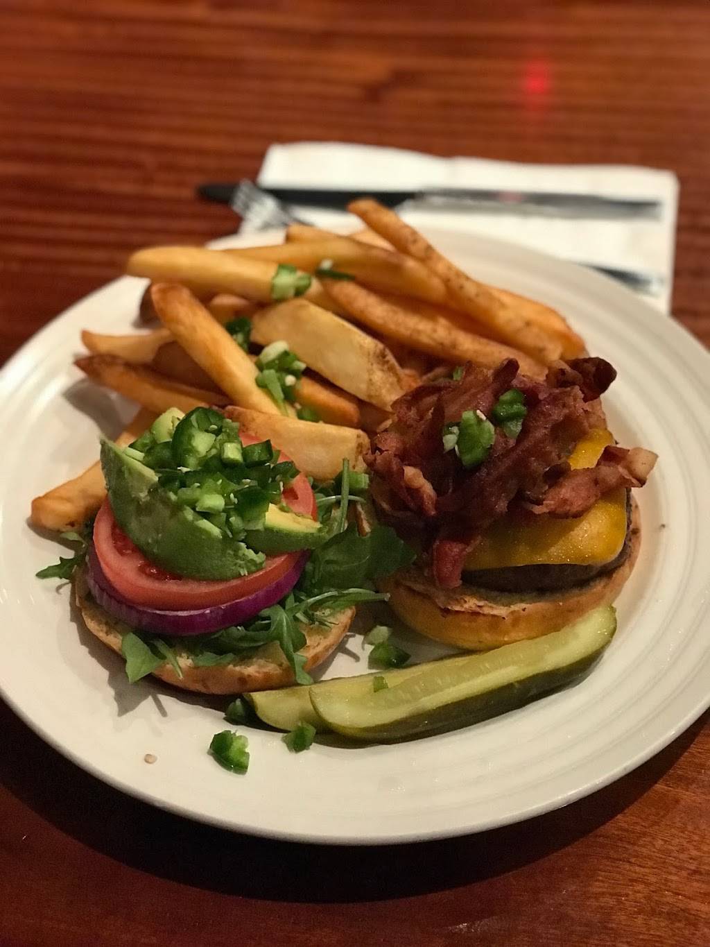 Boxcar Tavern | restaurant | 224 7th St SE, Washington, DC 20003, USA | 2025440518 OR +1 202-544-0518