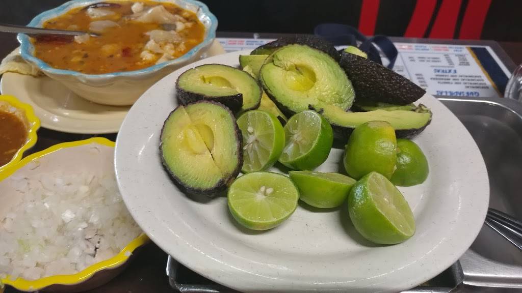 Menudería Guadalajara OTAY | restaurant | Lázaro Cárdenas 2632, Maestros Universitarios, 22457 Tijuana, B.C., Mexico | 016642109850 OR +52 664 210 9850