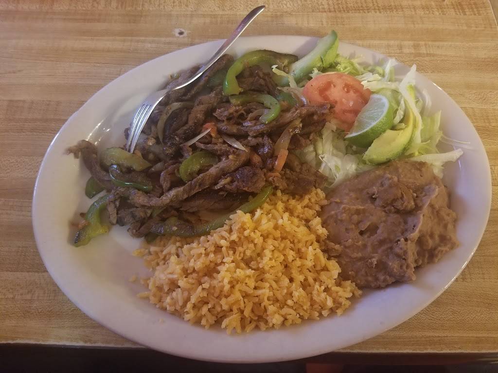 Playa Cancun Mexican/Seafood Restaurant | restaurant | 601 US-281, Pleasanton, TX 78064, USA | 8305698836 OR +1 830-569-8836