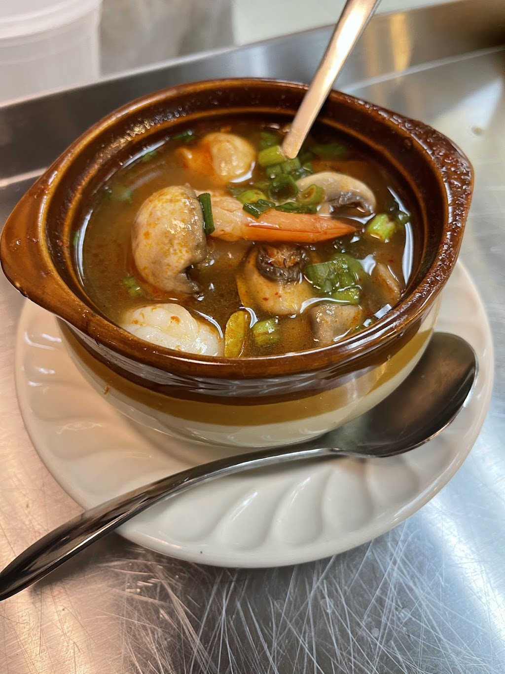 Asian Cravings | restaurant | 750 Darrow Rd, Akron, OH 44305, USA | 2343129296 OR +1 234-312-9296