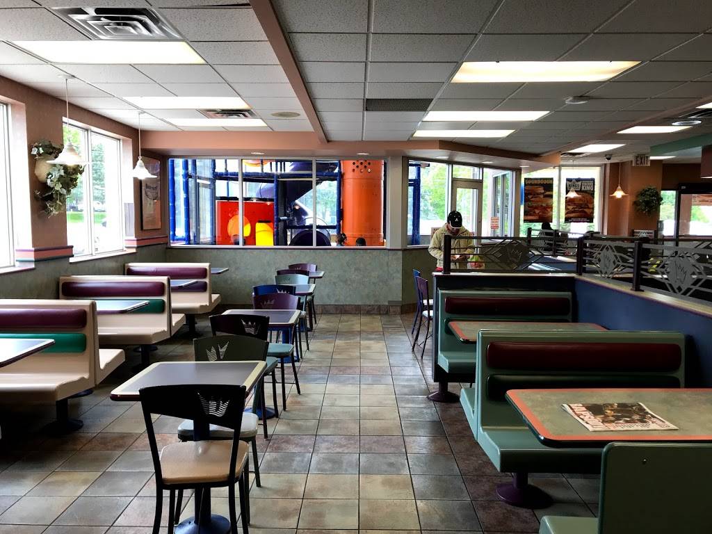 Burger King | restaurant | 2372 Finch Ave W, North York, ON M9M 2W8, Canada | 4167499087 OR +1 416-749-9087