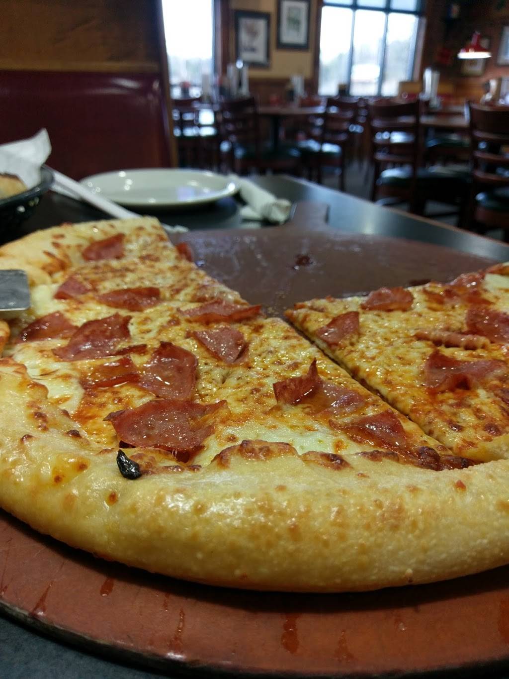 Pizza Hut | restaurant | 1225 Stewball Cir, Kingsport, TN 37660, USA | 4232451951 OR +1 423-245-1951