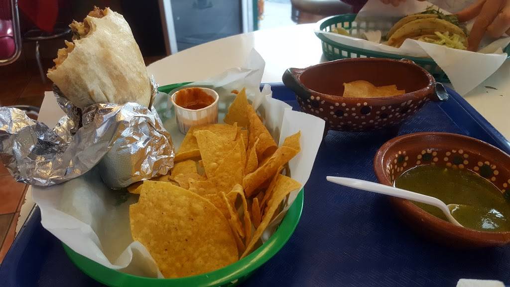 Las Chiquitas | restaurant | 1798 Broadway, Redwood City, CA 94063, USA | 6506798259 OR +1 650-679-8259