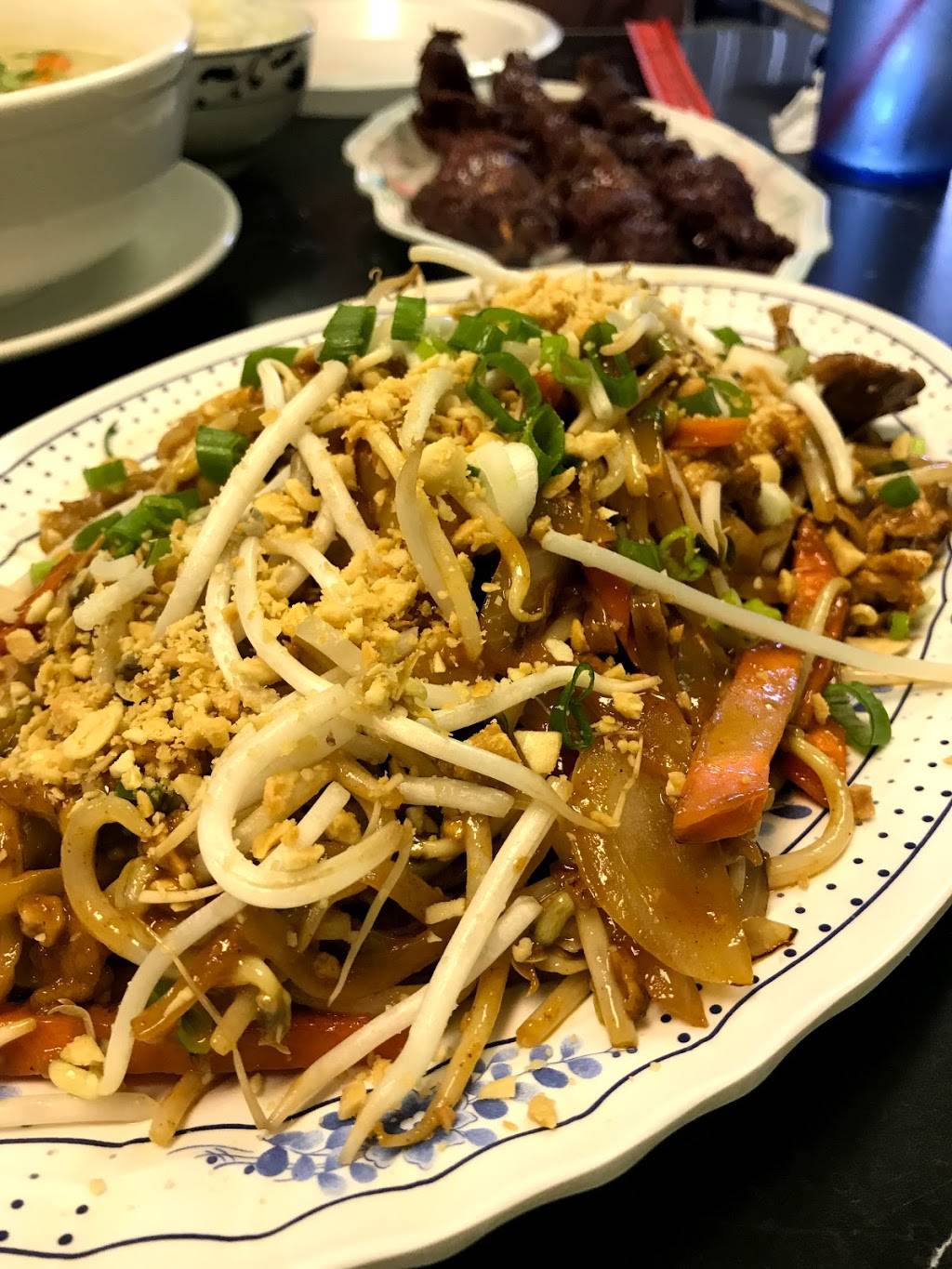 Sbt Lao Thai Food To Go | restaurant | 2020 W Buckingham Rd, Garland, TX 75042, USA | 9723884606 OR +1 972-388-4606