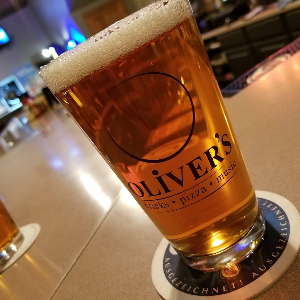 Olivers Main Street Pub | restaurant | 108 S Main St, Toluca, IL 61369, USA | 8154521552 OR +1 815-452-1552