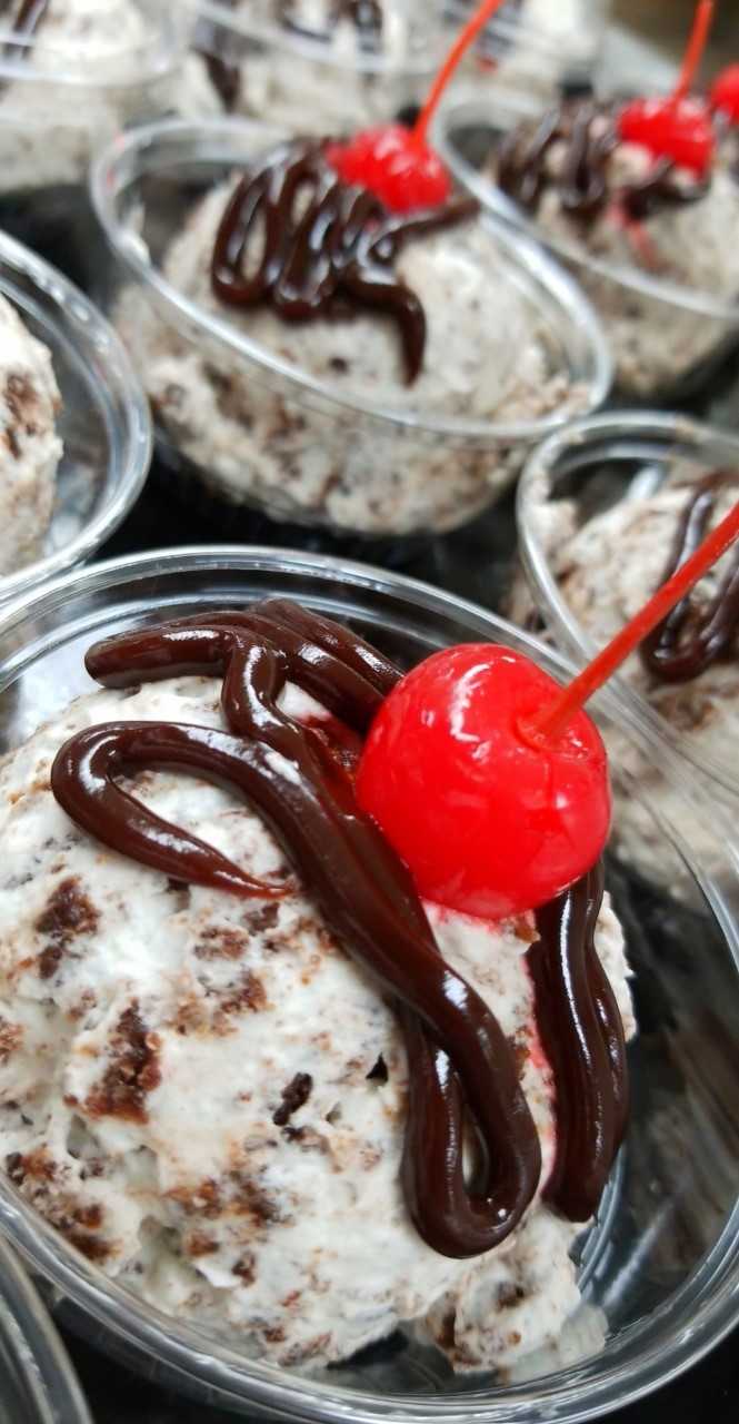 Showplace Cafeteria | restaurant | 1 Enterprise St #2, Harrisburg, SD 57032, USA | 6057432200 OR +1 605-743-2200