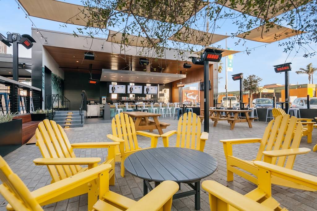 Mavericks Beach Club | restaurant | 860 Garnet Ave, San Diego, CA 92109, USA | 8589990348 OR +1 858-999-0348