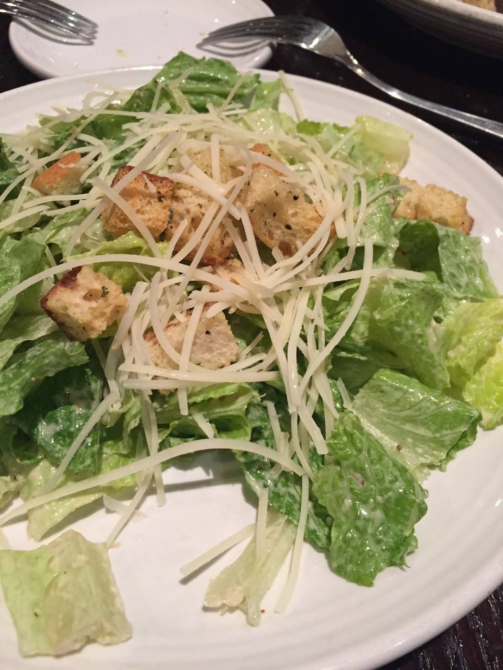 Carrabbas Italian Grill | restaurant | 2150 Northwoods Blvd #100, North Charleston, SC 29406, USA | 8438240404 OR +1 843-824-0404