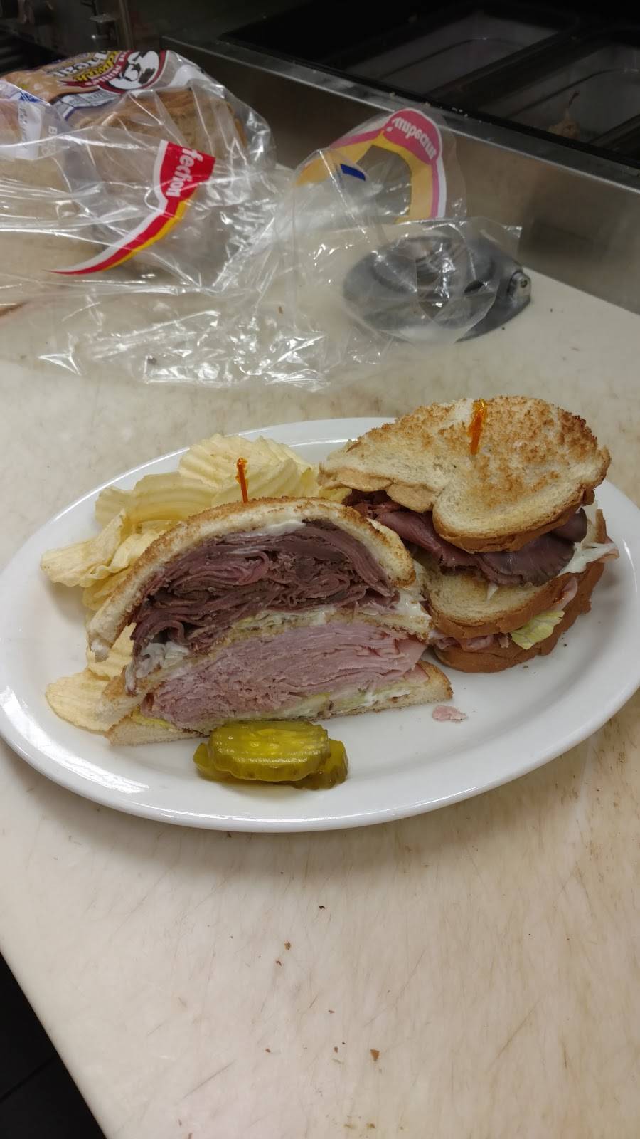 Demetrios V | restaurant | 2132 Losantiville Ave, Cincinnati, OH 45237, USA | 5133663450 OR +1 513-366-3450