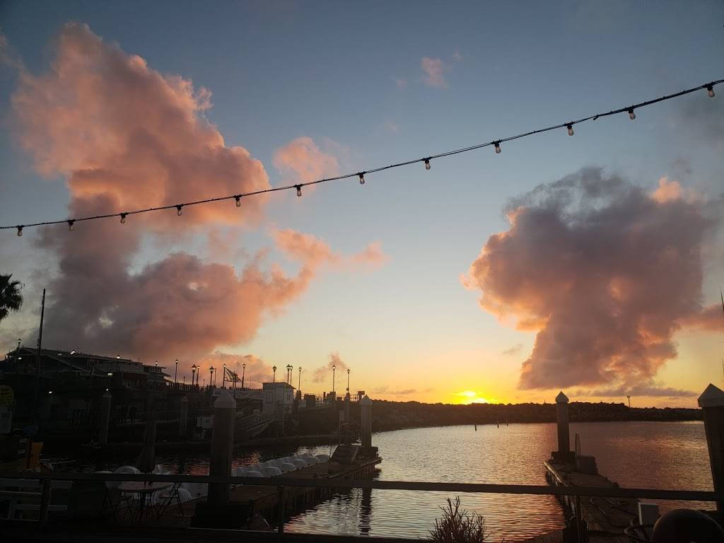 The front porch | restaurant | 136 N International Boardwalk, Redondo Beach, CA 90277, USA | 3103769215 OR +1 310-376-9215