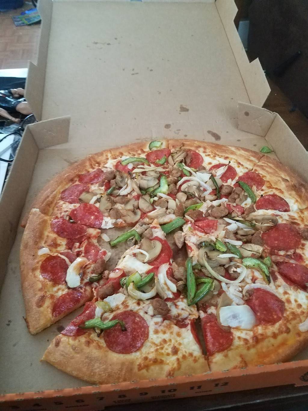 Little Caesars Pizza | meal takeaway | 2660 Hilton Rd, Ferndale, MI 48220, USA | 2485455631 OR +1 248-545-5631