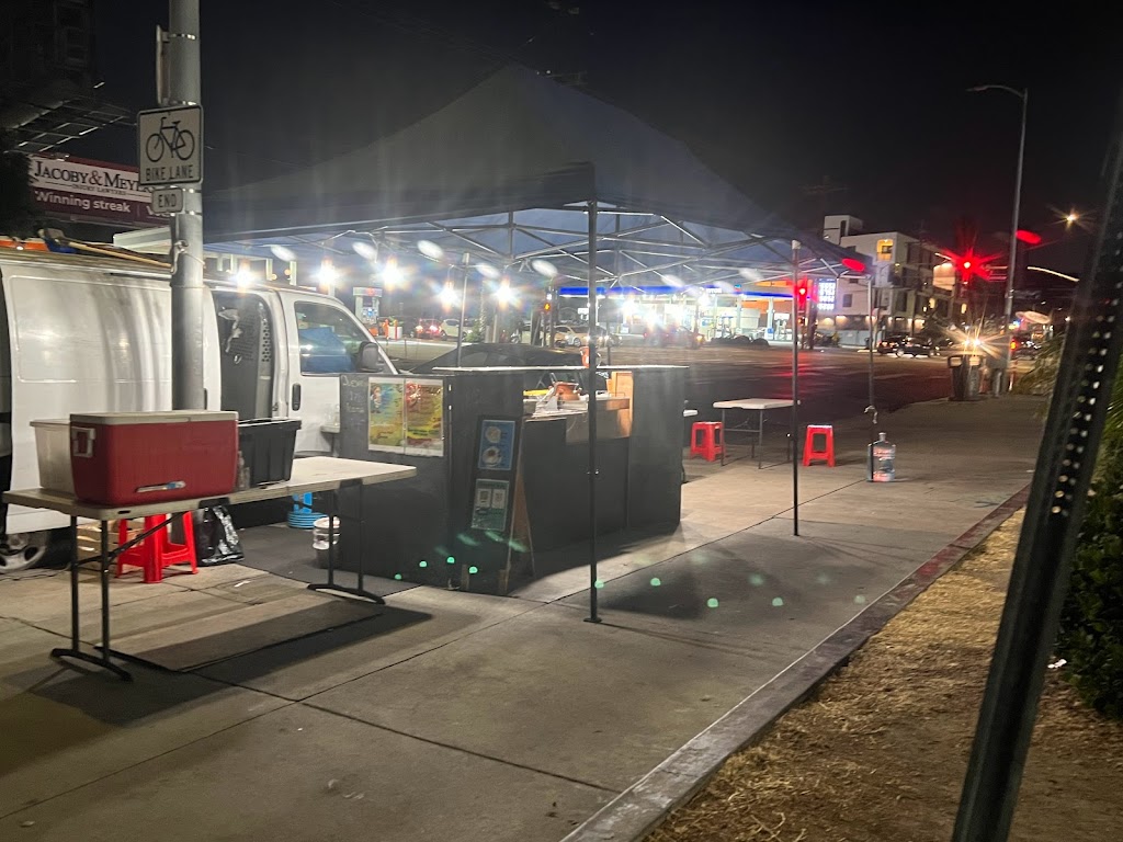 TH-Tacos Hernandez | restaurant | 4406 W Adams Blvd, Los Angeles, CA 90016, USA | 3107097502 OR +1 310-709-7502