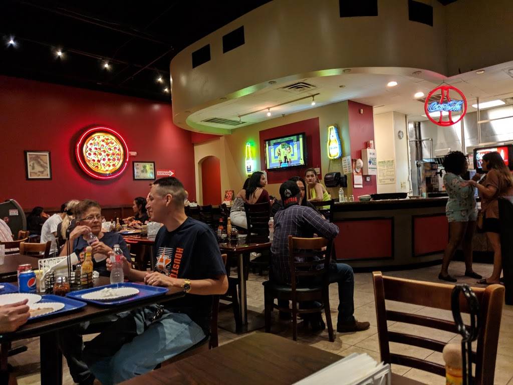 Romas Pizza | restaurant | 233 Main St, Houston, TX 77002, USA | 7132221184 OR +1 713-222-1184
