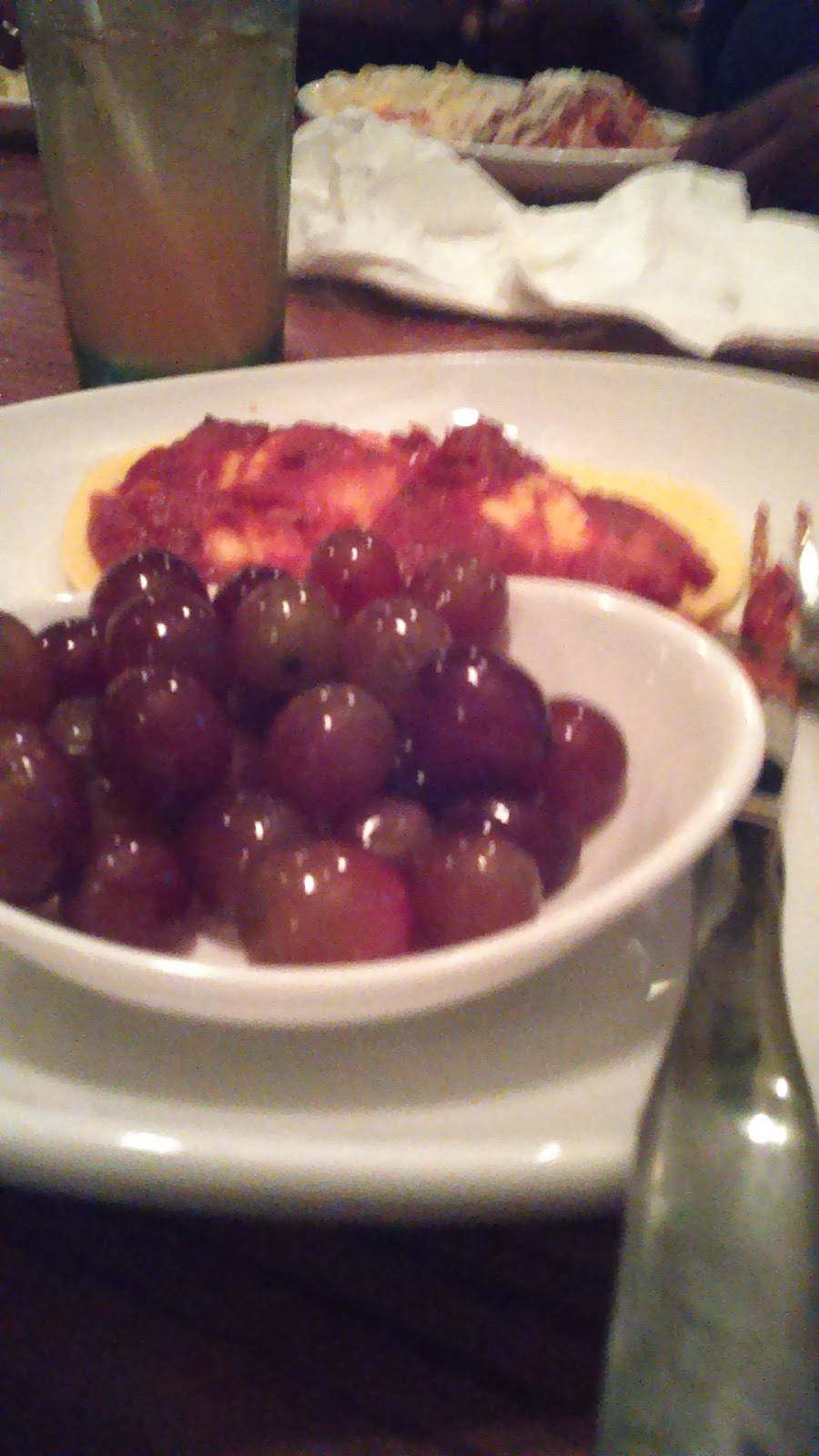 El Famous Burrito | restaurant | 14494 South La Grange Road, Orland Park, IL 60462, USA | 7084034661 OR +1 708-403-4661