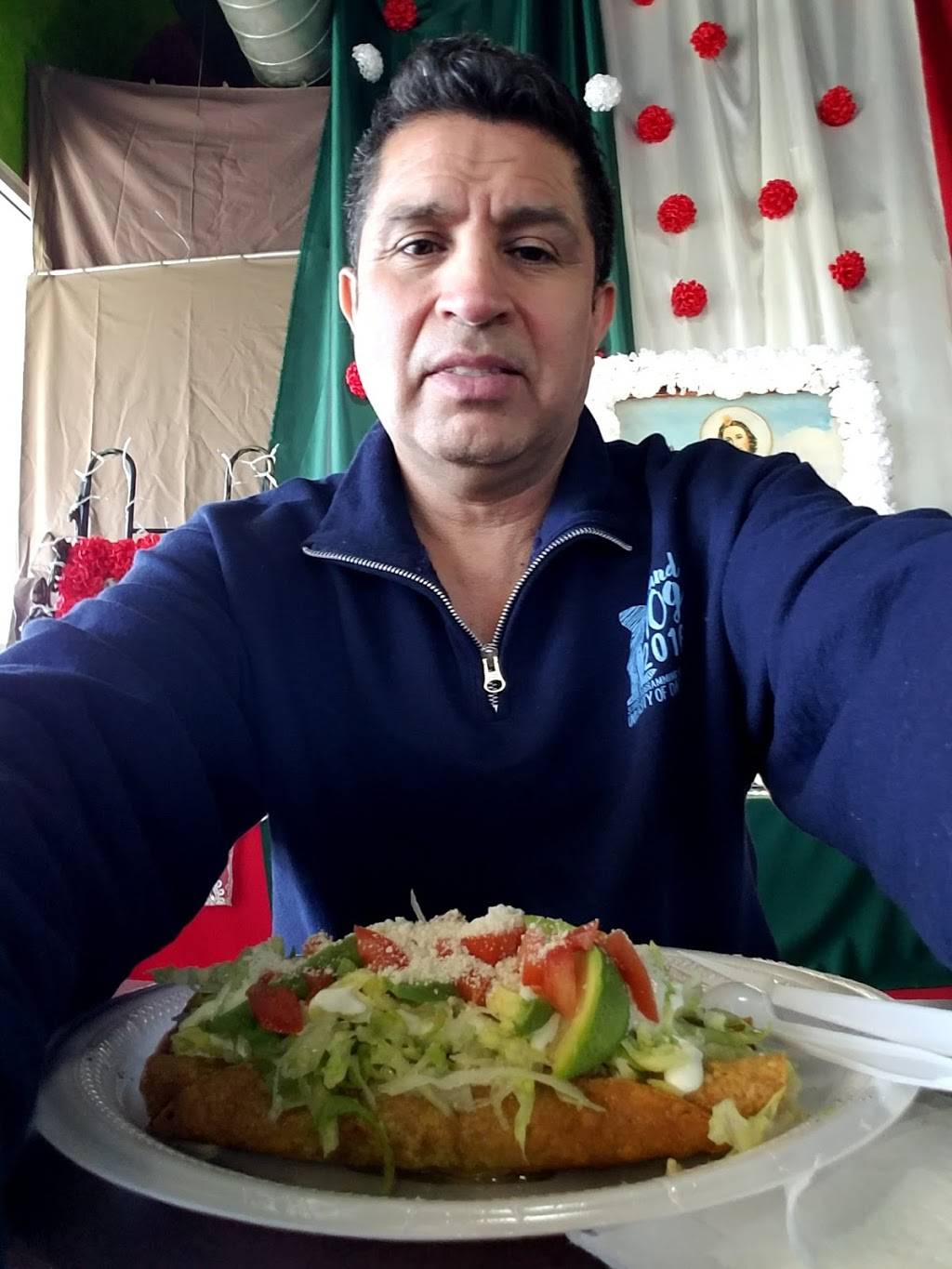 Rizos Cafe | restaurant | 2828C Starlight Rd, Dallas, TX 75220, USA | 2145412030 OR +1 214-541-2030