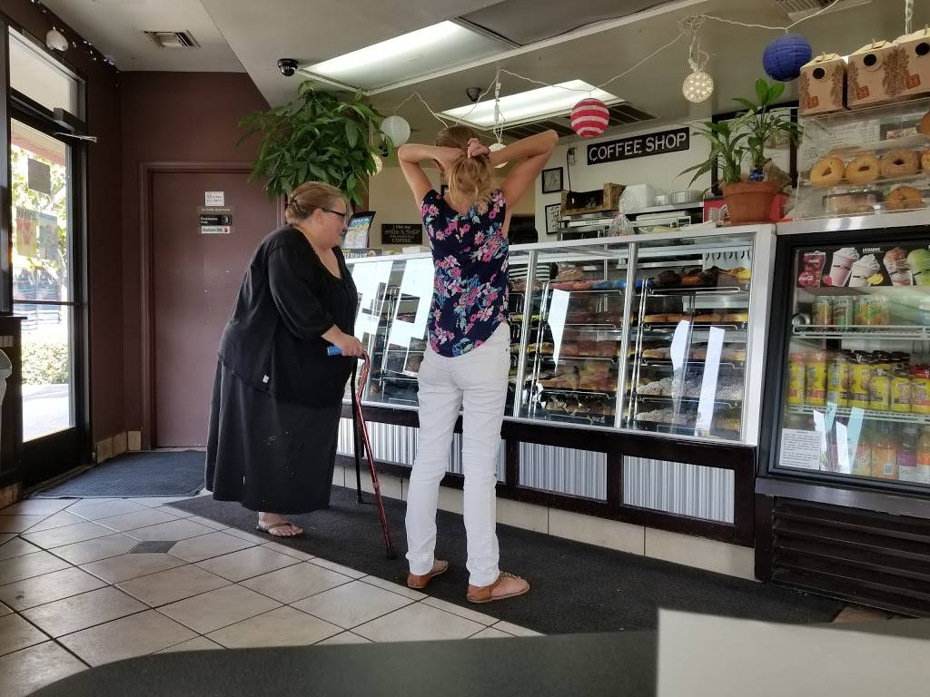 Yum Yum Donuts | bakery | 3671 Franklin Blvd, Sacramento, CA 95818, USA | 9164539193 OR +1 916-453-9193