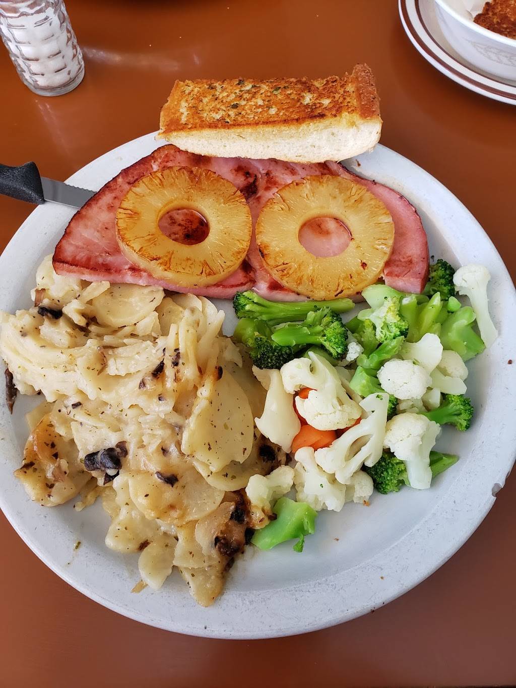 Wildhorse Cafe | restaurant | 50630 Mesa Verde Rd, King City, CA 93930, USA | 8313854312 OR +1 831-385-4312