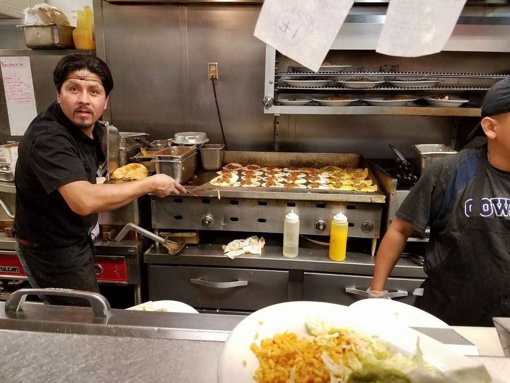 Salsa Leedos Méxican Grill | restaurant | 13298 S Market Center Dr, Riverton, UT 84065, USA | 8015658818 OR +1 801-565-8818