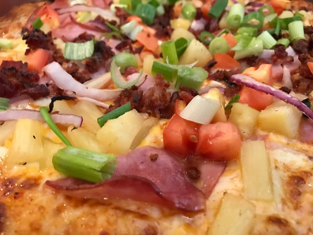 Round Table Pizza | meal delivery | 8010 Holman Rd, Stockton, CA 95212, USA | 2099513819 OR +1 209-951-3819