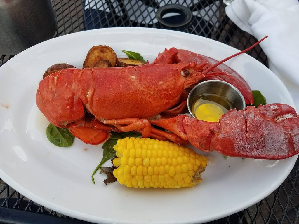 Hudsons on the Mile | restaurant | 340 Woodcleft Ave, Freeport, NY 11520, USA | 5164425569 OR +1 516-442-5569