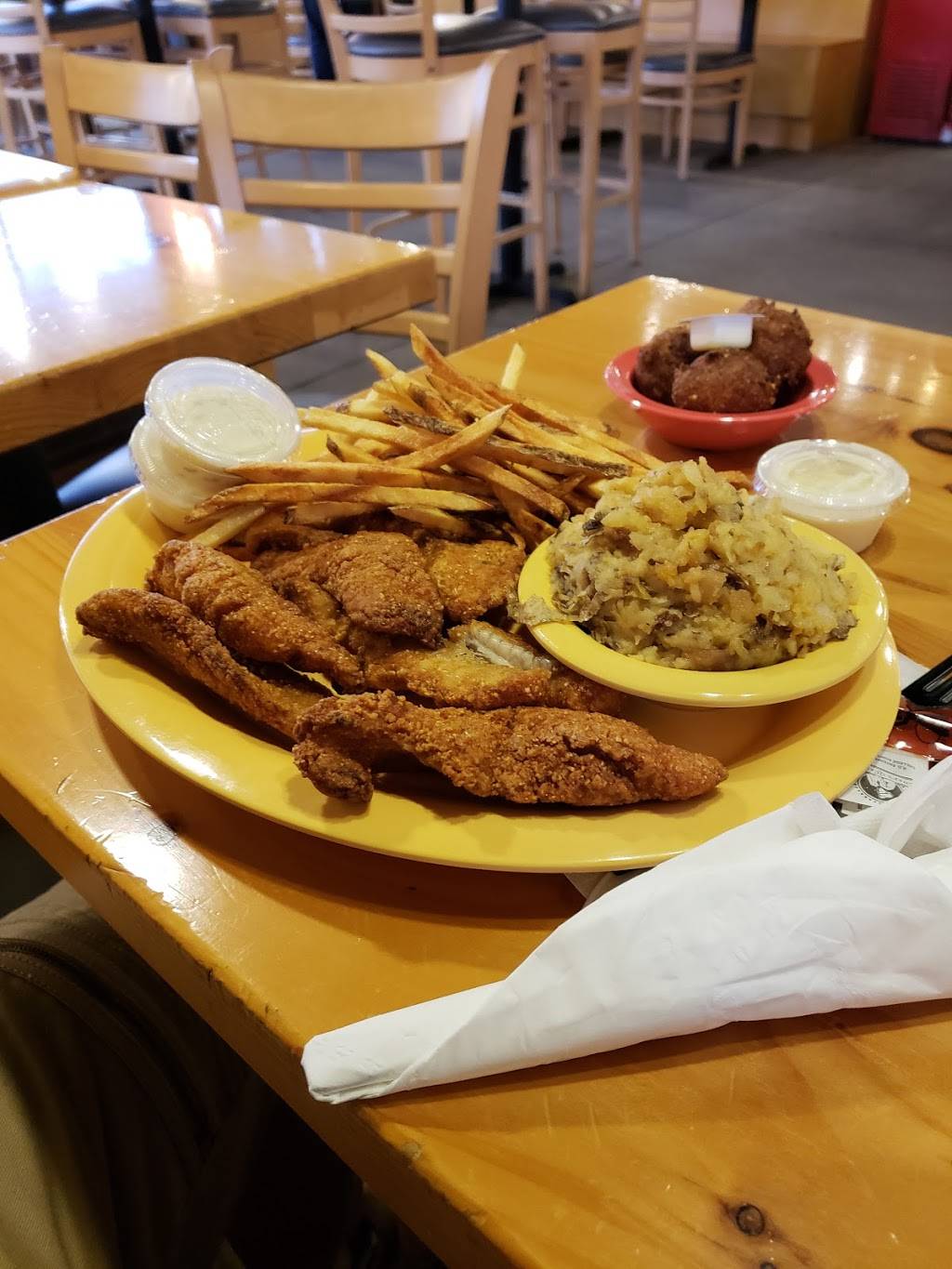 Dixie Bones BBQ Post | restaurant | 1917 Plank Rd, Fredericksburg, VA 22401, USA | 5404798299 OR +1 540-479-8299