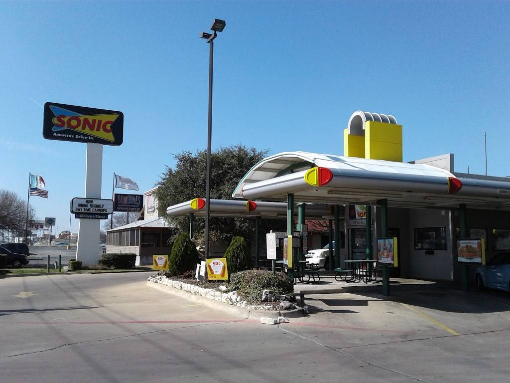 Sonic Drive-In | restaurant | 11921 E NW Hwy, Dallas, TX 75218, USA | 2143495475 OR +1 214-349-5475