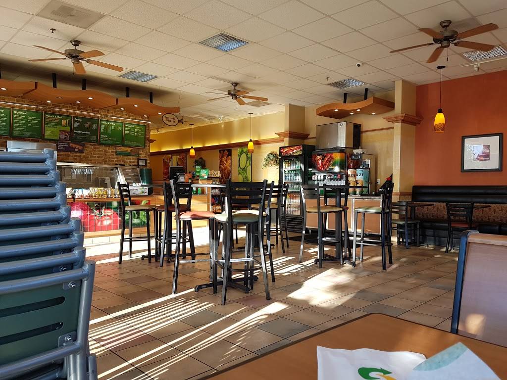 Subway | meal takeaway | 9377 NE Cascades Pkwy, Portland, OR 97220, USA | 5035484889 OR +1 503-548-4889